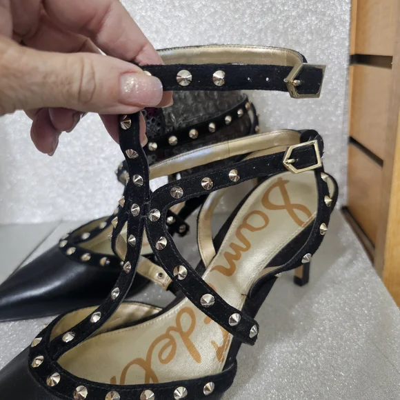 Black Studded Women's Shoes - Picture 1 of 4